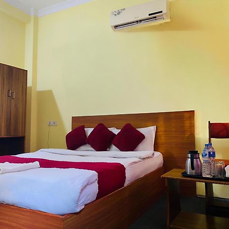 Hotel Daisy Park Bhairāhawā 외부 사진