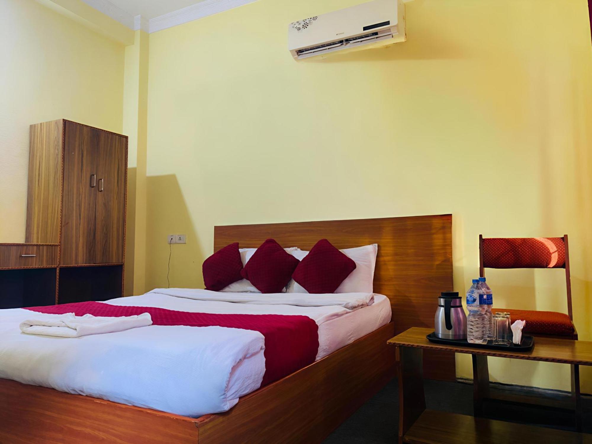 Hotel Daisy Park Bhairāhawā 외부 사진